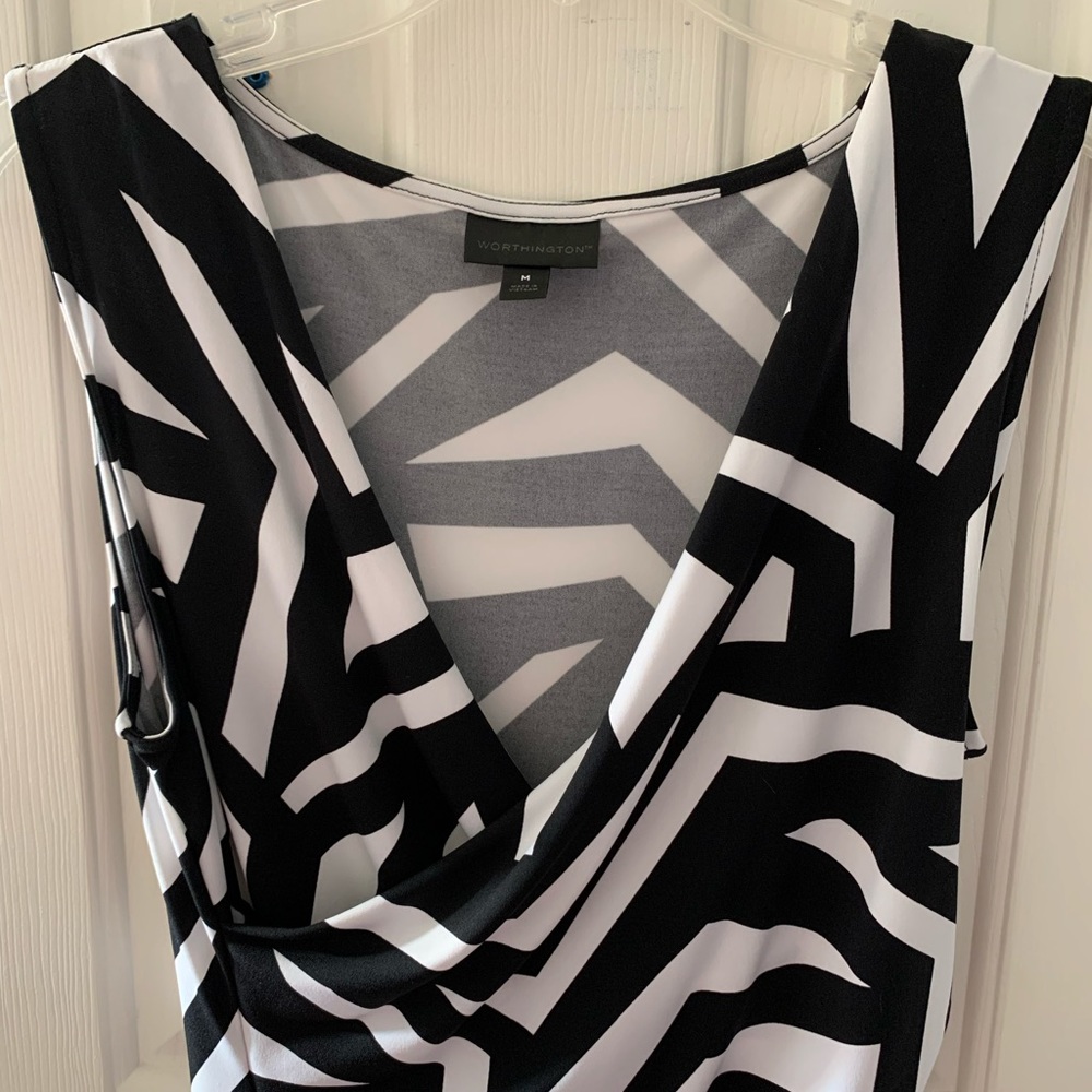 Worthington dress size M. Great condition, never worn but no tags.